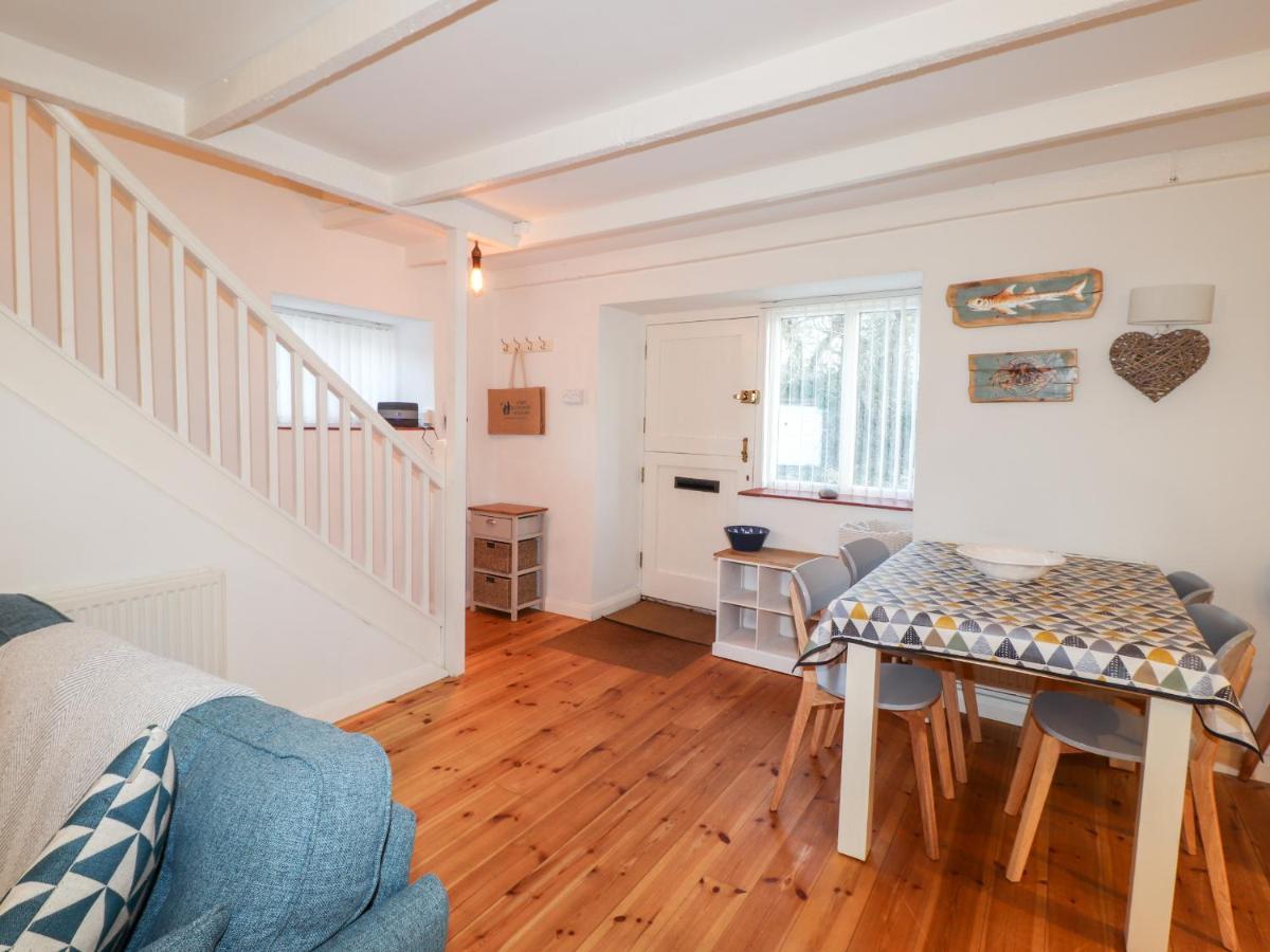 Little Barn Cottage นิวพอร์ต ภายนอก รูปภาพ
